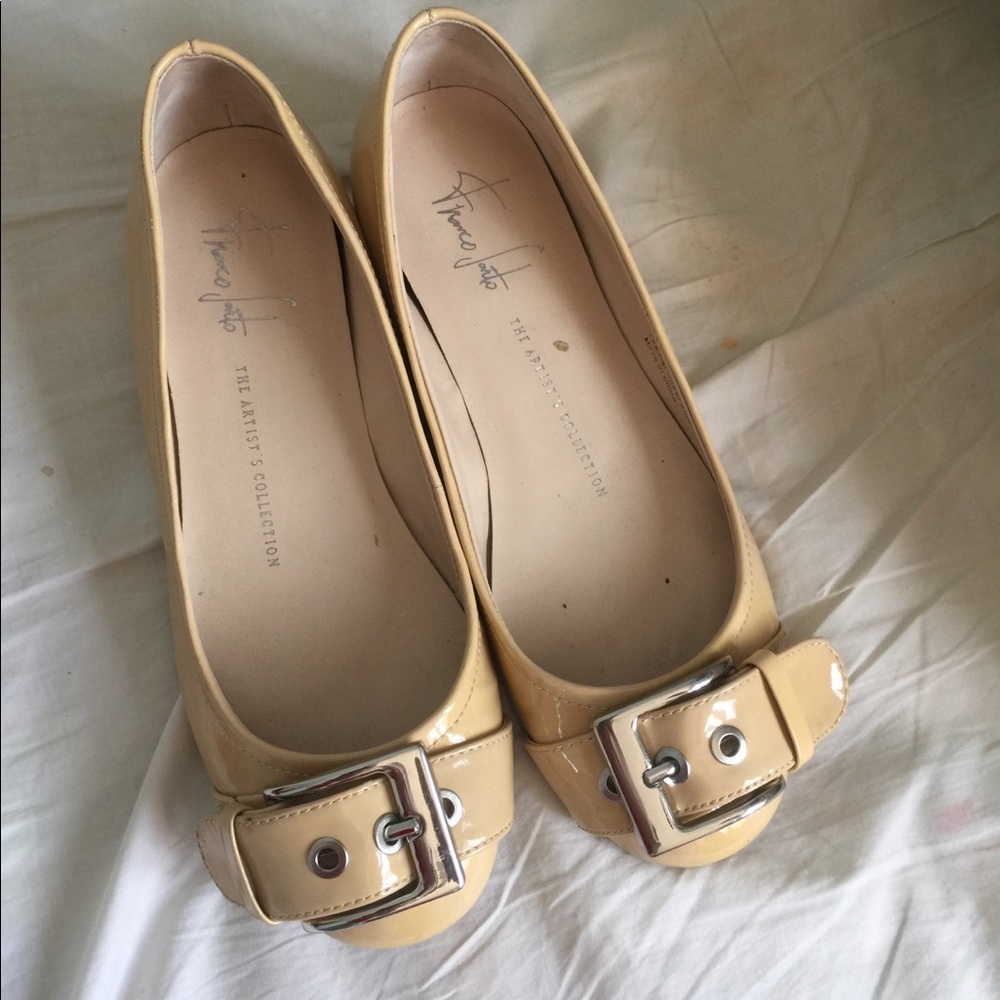 Beige sandal
